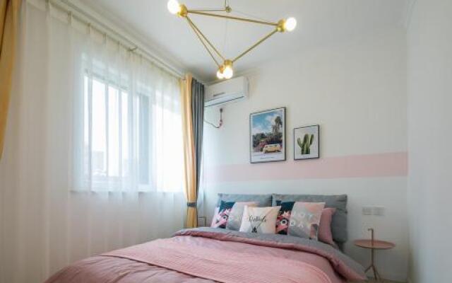 Xi'an Beilin·Small Goose Tower· Locals Apartment 00152240