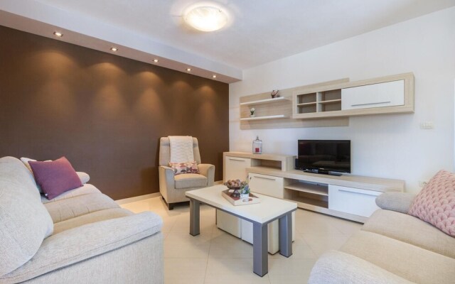 Awesome Home in Galizana With Wifi and 3 Bedrooms