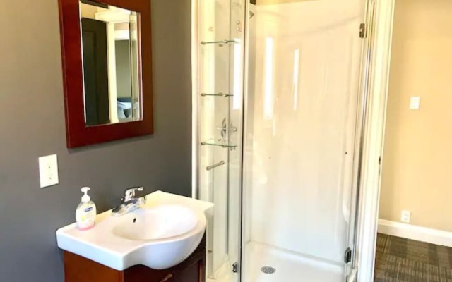 Professional Three Bedroom Condo Suite