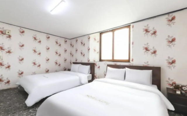 Gunsan King Motel