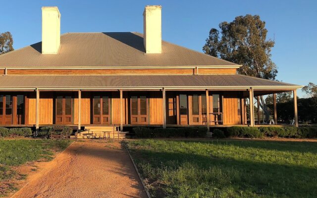 Yarrabandai Creek Homestead