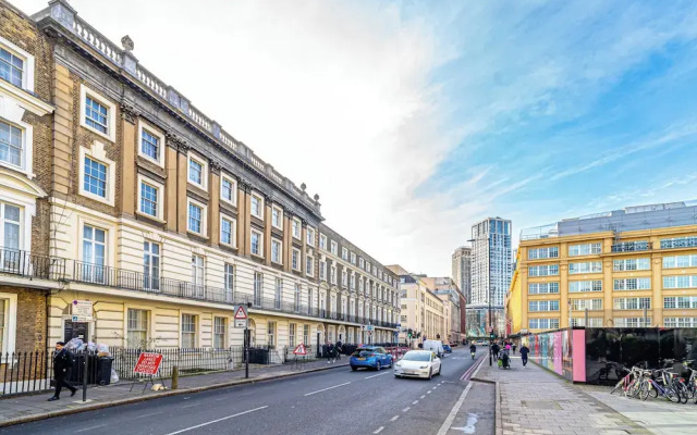 Stylish 2Bed Steps from Iconic Waterloo