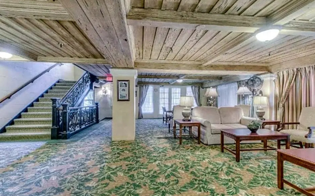 Hemingway Suites at Palm Beach Hotel Island