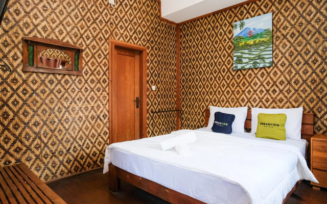 OYO 4016 Tan Jokteng Guest House – Guest Rooms – Yogyakarta