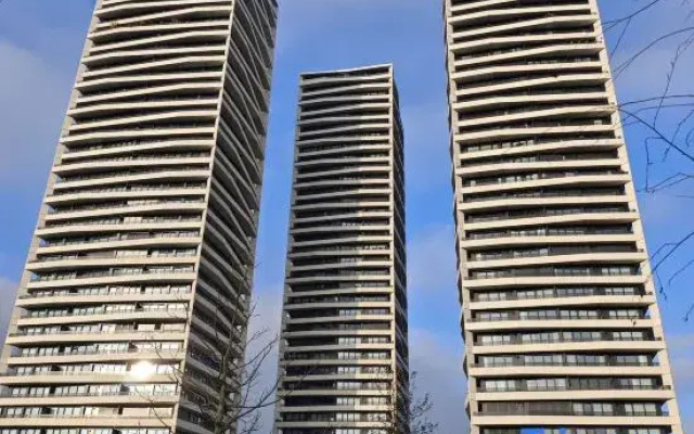 Sun Tower Apartment in Zürich Stettbach