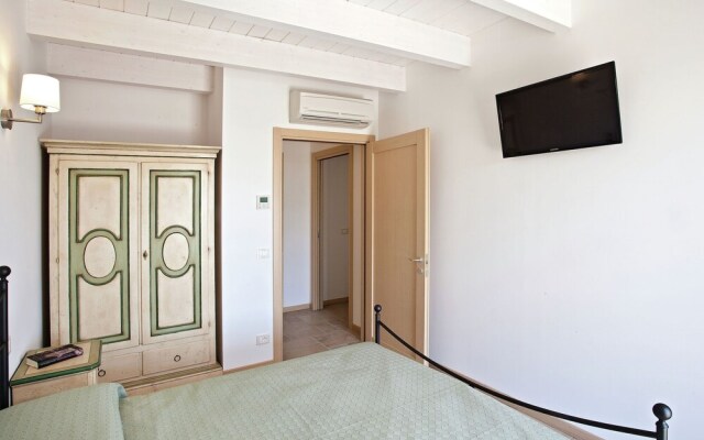 Modern Holiday Home in Pedaso with Pool