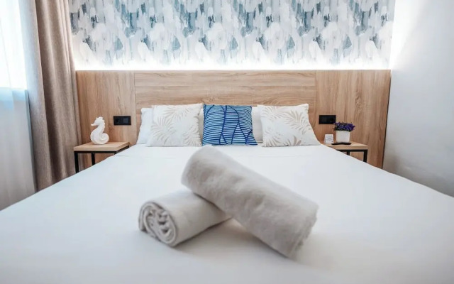 Sweet Lloret Suites