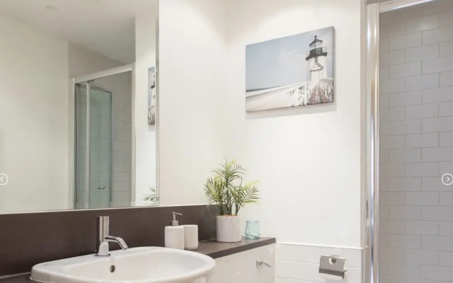 Oxford Street Apartment