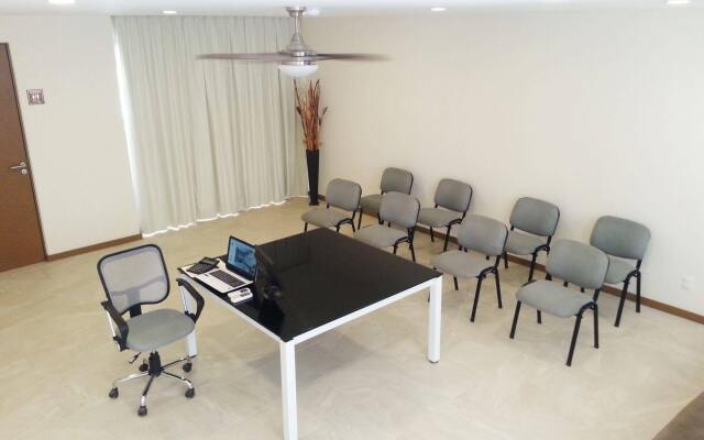 Hotel Grand Fifty Suites