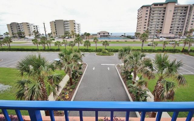 Oceanwalk 18-304 Apartment 3