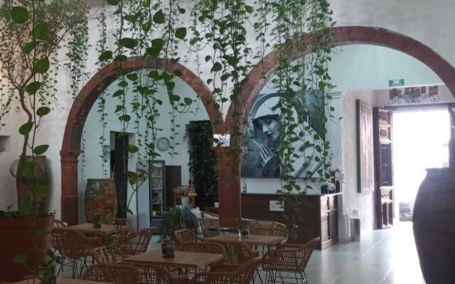 Hotel Via Real