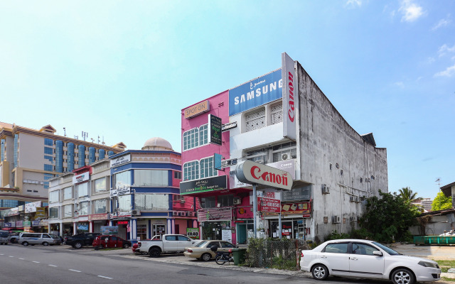 SPOT ON 89796 D'noor Budget Inn