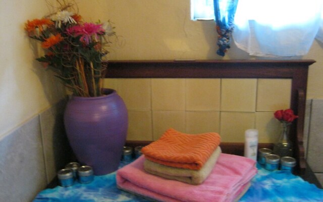 Terrylin Backpackers - Adults Only