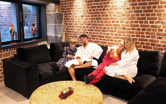 Agora Wellness suites