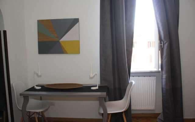 Home2Rome - Trastevere Reale