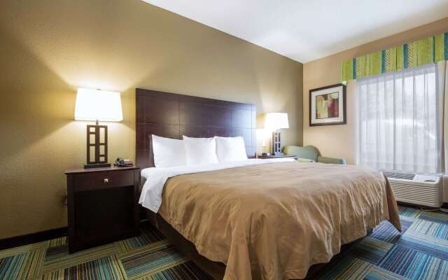 Quality Inn & Suites Arnold - St Louis