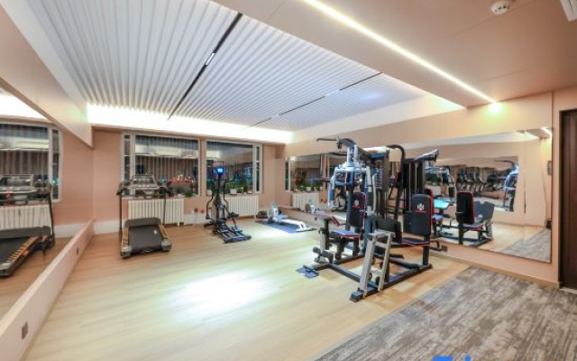 Yinchun Grand Hotel (Wangjialiang Subway Station) – Sports – Urumqi