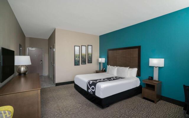 La Quinta Inn & Suites by Wyndham West Memphis