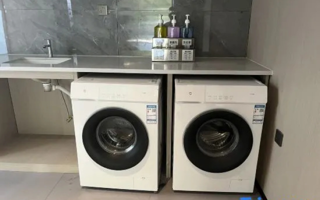 Yunyi Smart Sleep Hotel (Yunzhou Chunyu Auto City, Wucheng District)