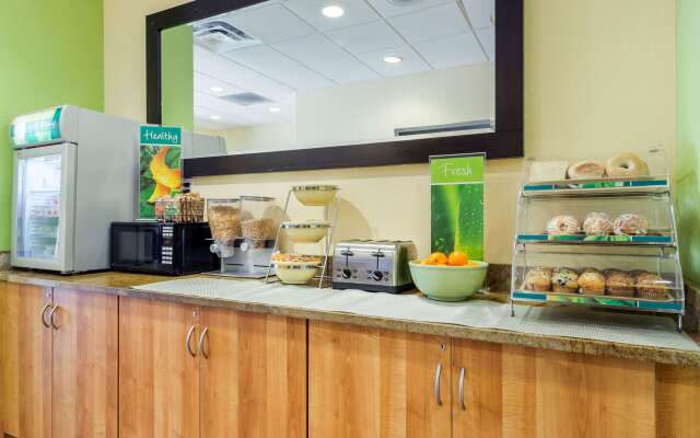 Quality Inn & Suites Lehigh Acres Fort Myers