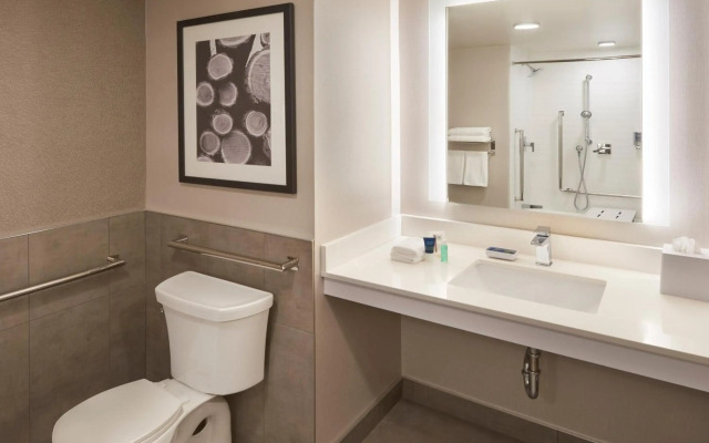 Four Points by Sheraton Vaughan