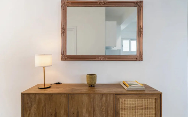 Elegant City Central Suite