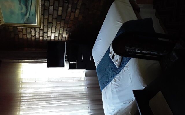Royal Olympia Lodge