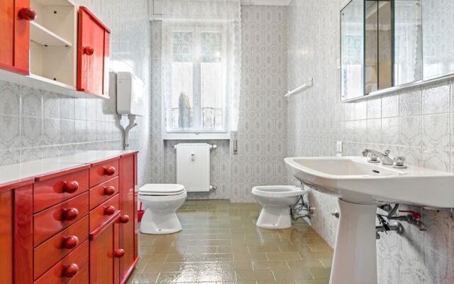 Graceful Holiday Home in Toscolano Maderno With Garden