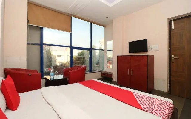 R K Guest House By OYO Rooms