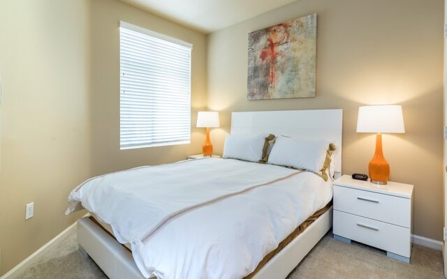 Global Luxury Suites Baypointe Station