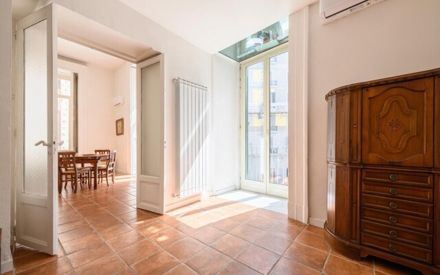 Piazza Portanova 11 - Appartamento Grande