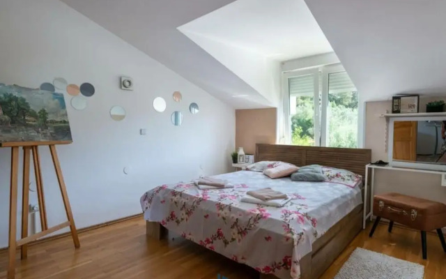 Sunshine Comfortable Holiday Residence
