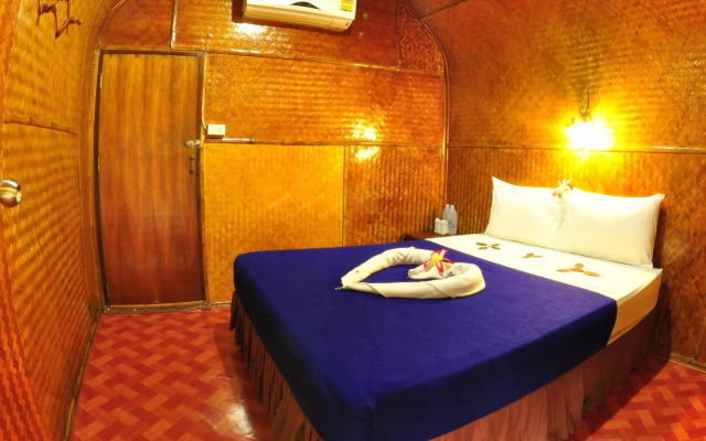 Phi Phi Twin Palms Bungalow