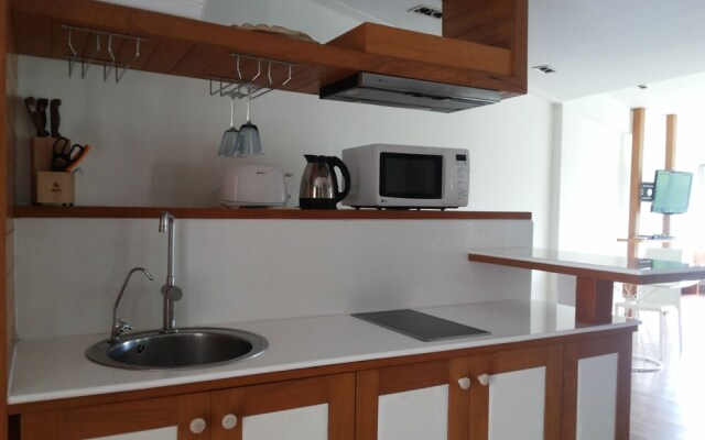 The Green Golf Residence Condominium