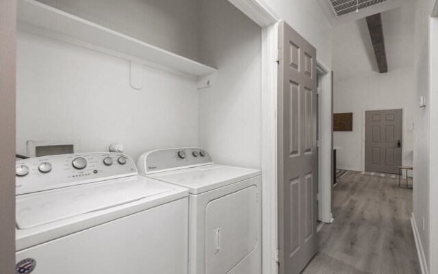 Wonderful Getaway EaDo 3BR Minutes to Downtown