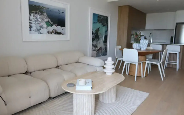 Luxury Palm Beach 1 BDR in The Village