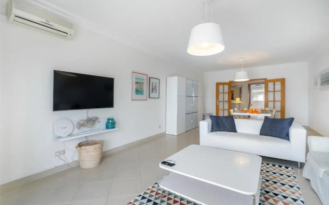 WHome Family Holidays w/ S-Pool, AC, Elevator & Garage