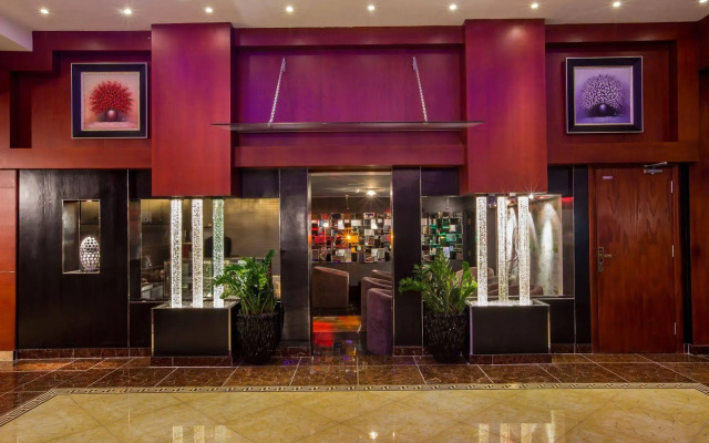 Elegance Castle Hotel