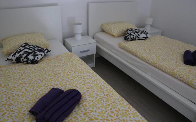 Apartment F6