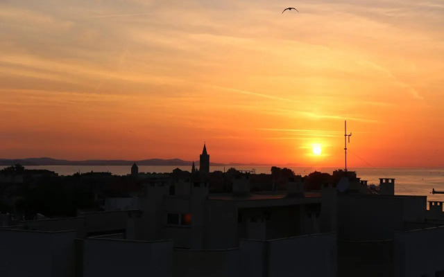 Ambassador Apartment Zadar