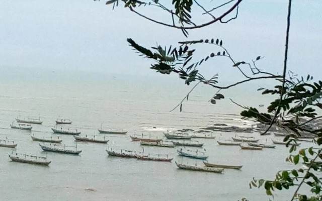 Abuesi Beach Resort