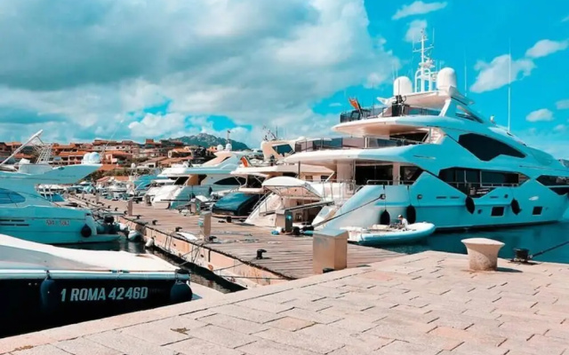 Porto Rotondo Vista Incantevole sul Mare e Yacht