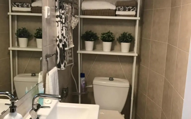 Cozy modern apartment near the sea in city center