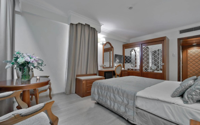 Kapetanios Odysseia Hotel