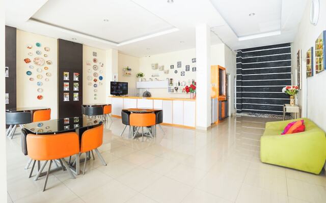 Pratisarawirya Guesthouse by ecommerceloka