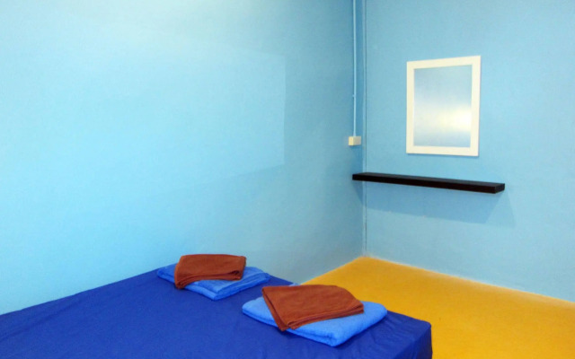 Treechart Hostel