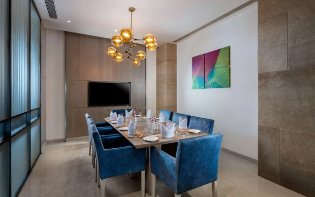 Royal Hometel Suites Dahisar Mumbai