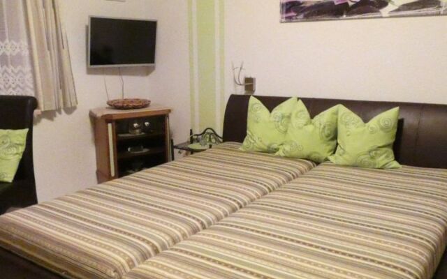 Am Hohen Bogen 19015