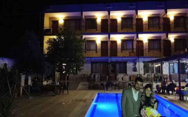 Shah Sultan Ozturk Hotel