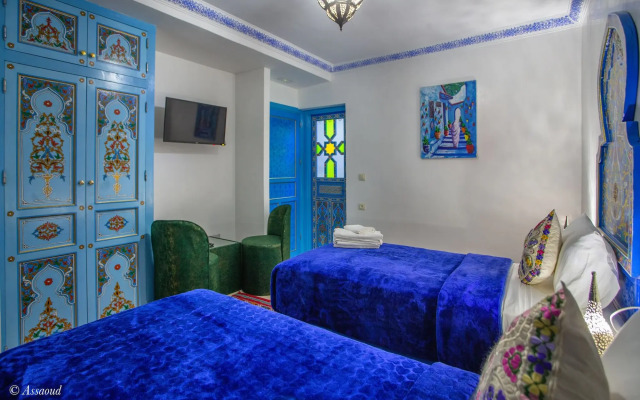 Puerta Azul